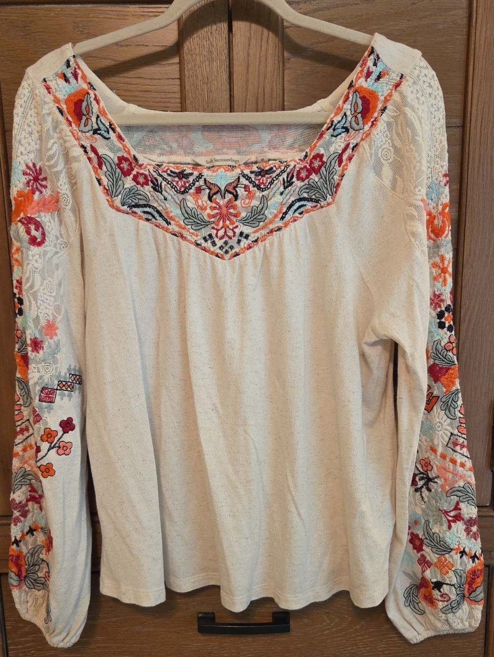 Soft Surroundings Cream Top with Lace & Embroidery Detailing